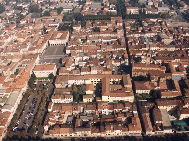 Adozione piano urbanistico attuativo in area D1 e approvazione progetto di fattibilità area ludico-ricettiva